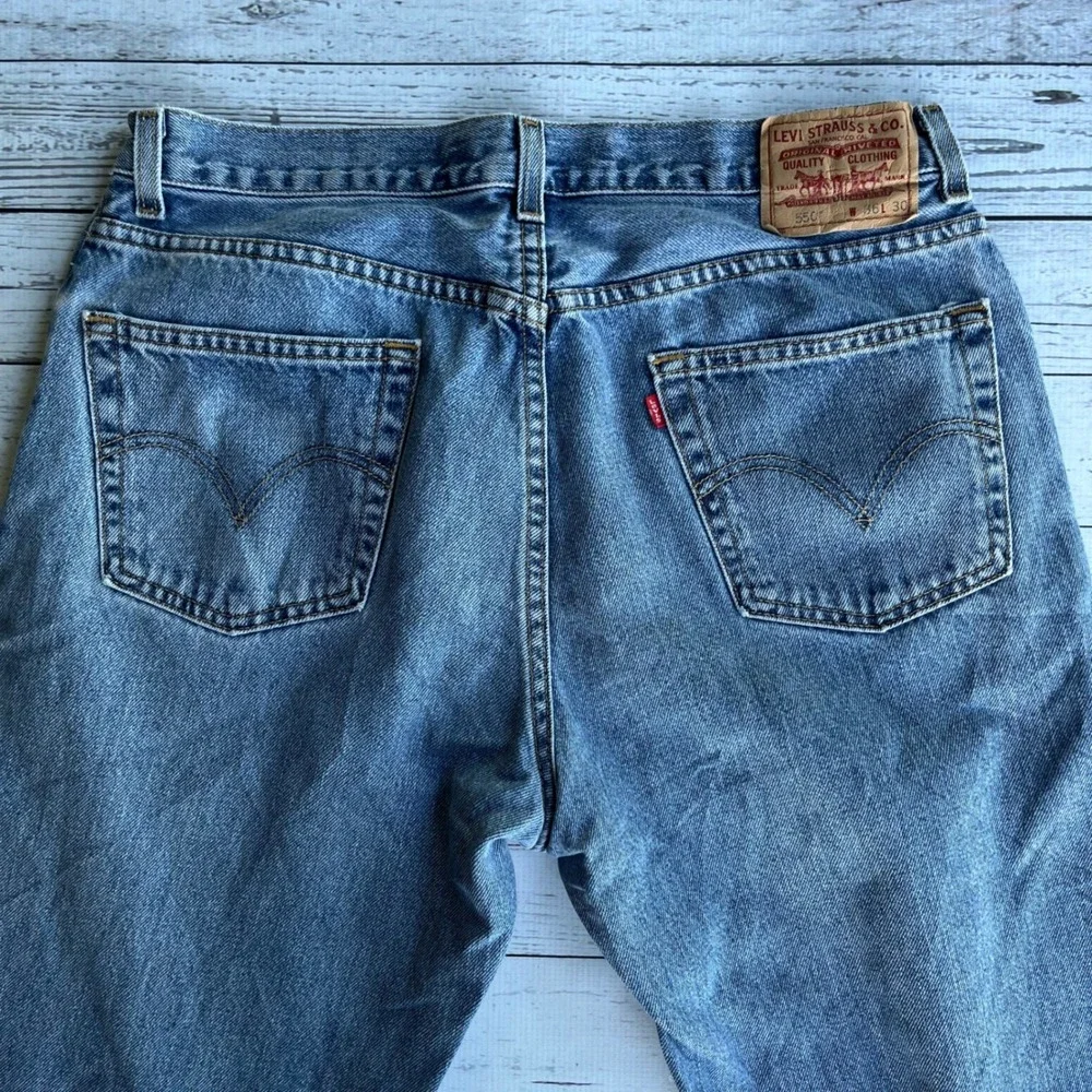 Vintage Levis 550 Mens Y2K 90s Relaxed Fit Medium‎ Wash Blue tapered Jeans 36x30